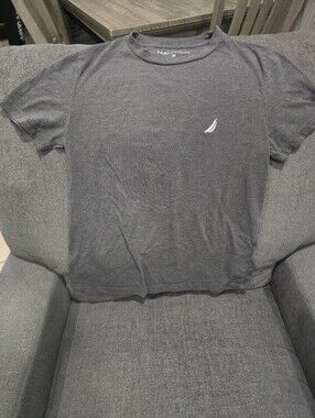 Nautica Mens Short-Sleeve Crew Tee in Charcoal